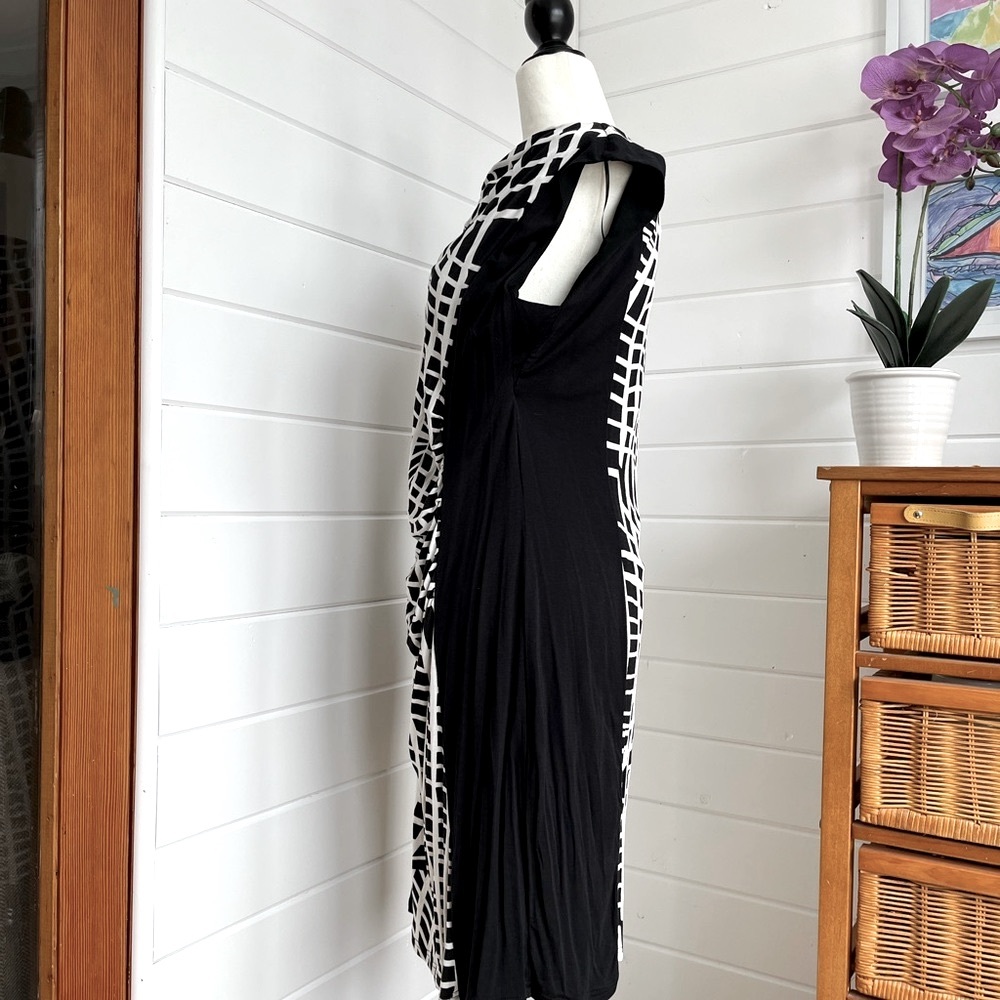 🆕 Point Zero Size XL Black & White geometric design knee-length dress - Picture 7 of 11